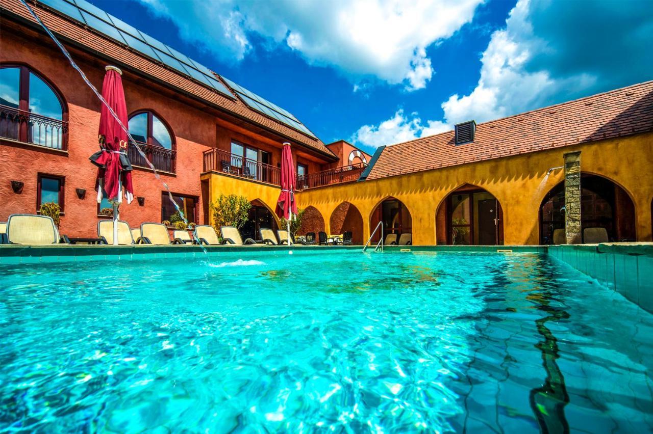 Meses Shiraz Hotel Superior-Adults Only Egerszalok Exterior photo